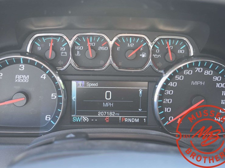 2015-chevrolet-3500hd-image-34
