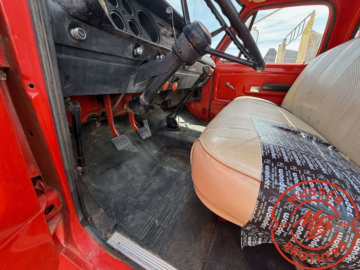 1975-dodge-600-image-12