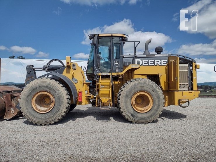 2019-deere-744kii-image-14