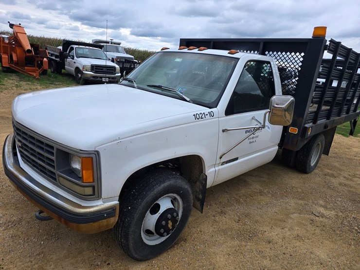 #2069-•-1993-chevrilet-3500-cheyanne-stake-body-truck-image-9
