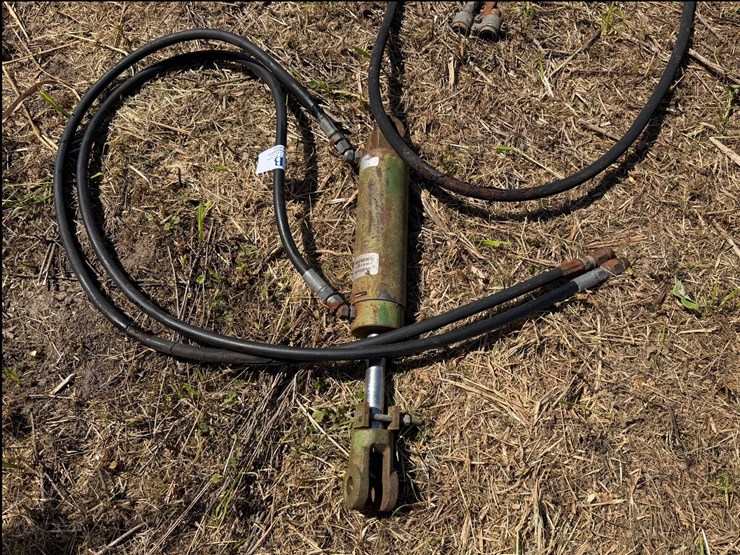 #2502-•-john-deere-hydraulic-ram-image-2