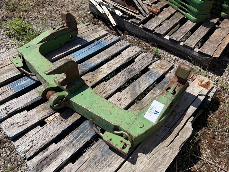 #2512-•-john-deere-three-point-quick-hitch-image-1