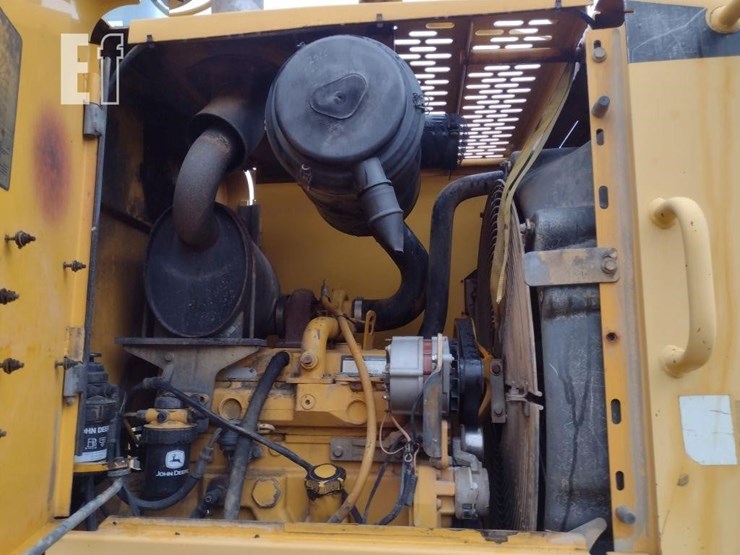 1998-deere-tc44h-image-23