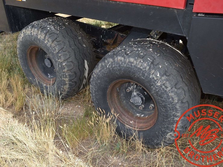 case-ih-lbx432-image-37
