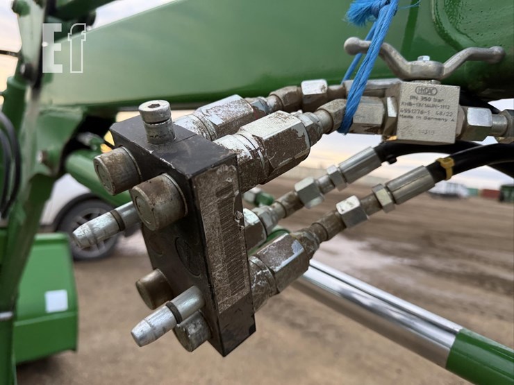 2023-john-deere-520m-image-19