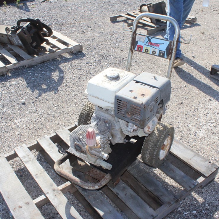 #1016 • Xstream Pressure Washer