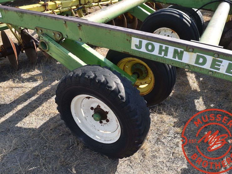 john-deere-360-image-27