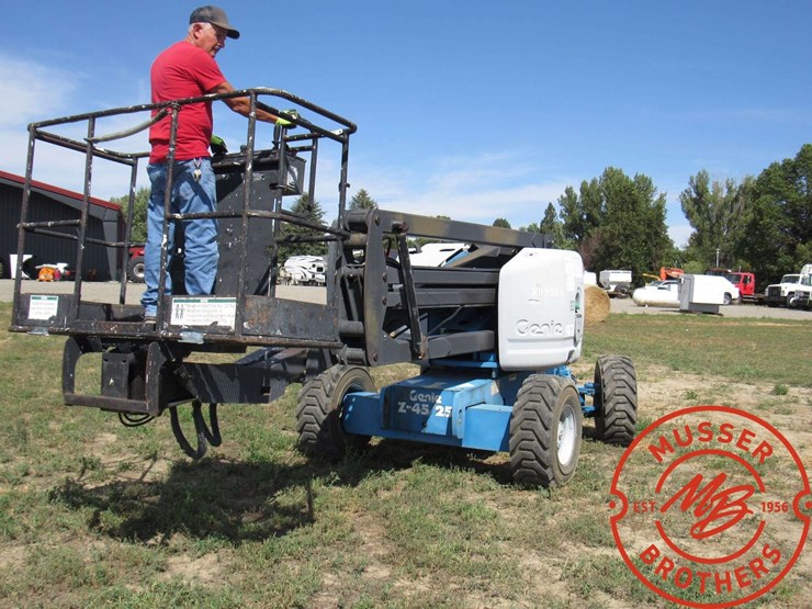 1999-genie-z-45/25-tele-boom-lift-image-4