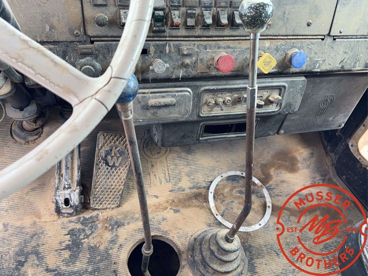 1979-kenworth-w900a-image-35