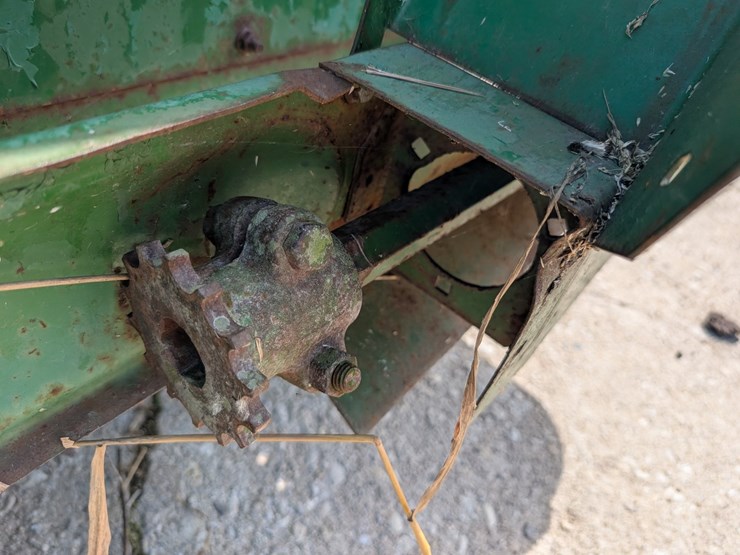 john-deere-444-image-18