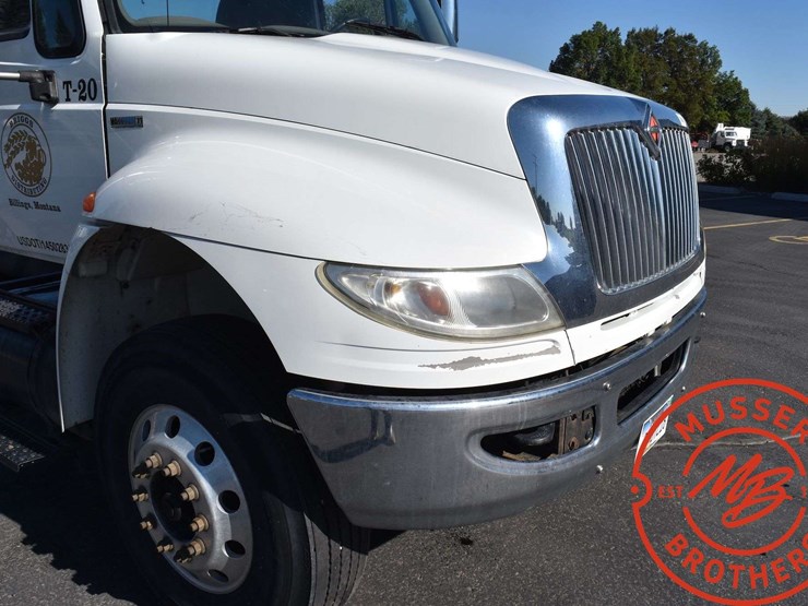 2009-international-durastar-truck-image-12