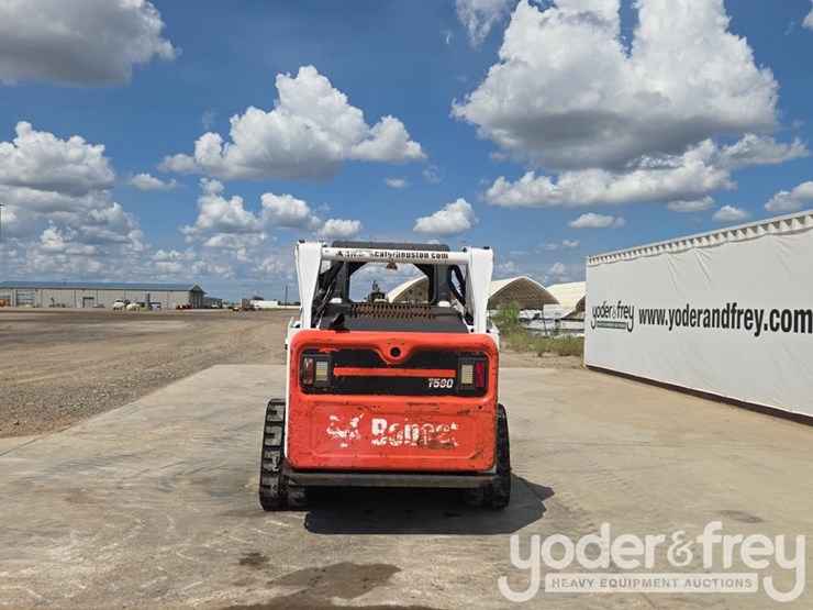 2016-bobcat-t590-image-4