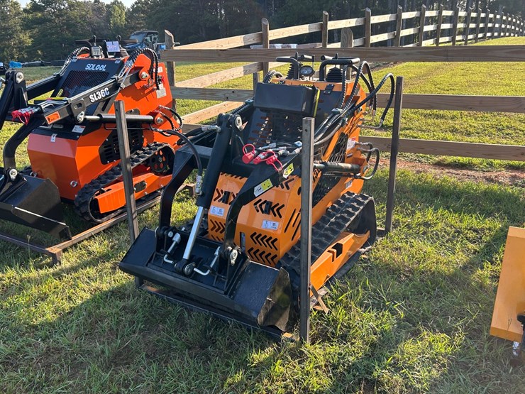 #136-•-sdlool-skid-steer-loader-image-1