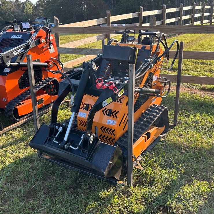 #136 • SDLOOL Skid Steer Loader