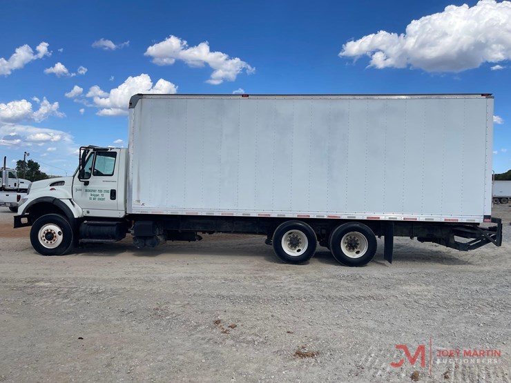 2005-international-7600-t/a-box-truck-image-6