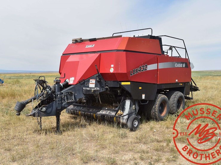case-ih-lbx432-image-1