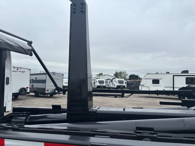 #2334-•-2021-freightliner-ftl280-roll-off-truck-image-75