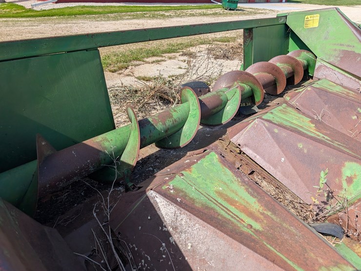 john-deere-444-image-9