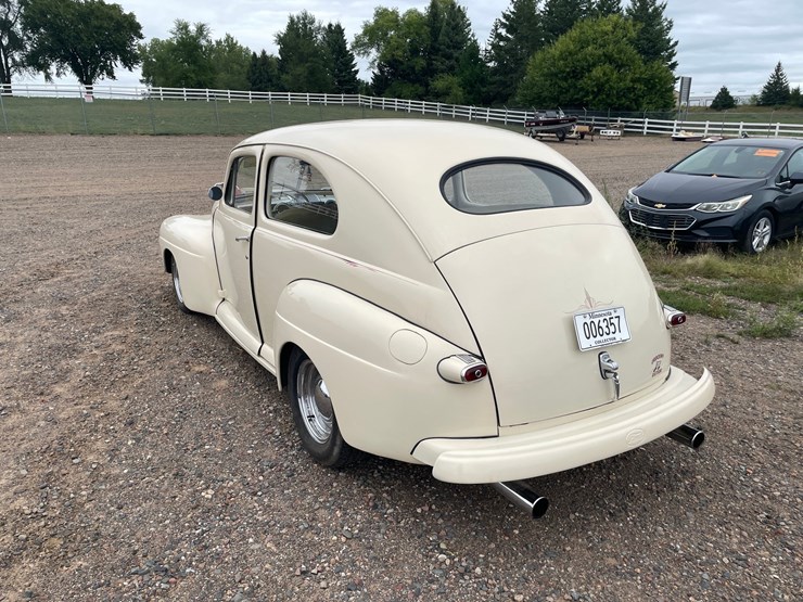 #9353-•-1946-ford-deluxe-sedan-(has-mn-title)-(princeton,-mn)-image-3