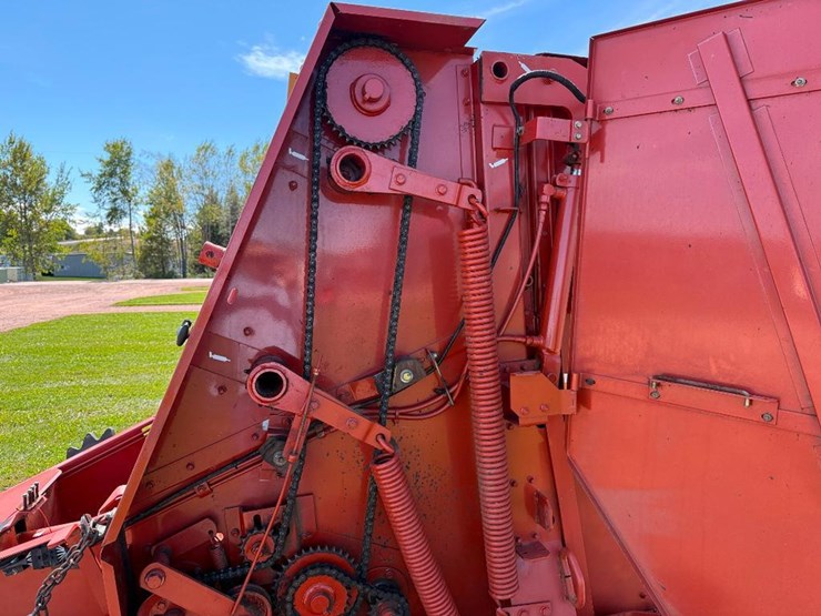 hesston-730-image-20