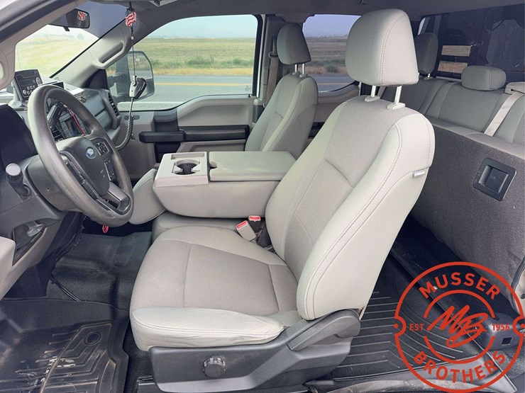 2017-ford-f550-image-26