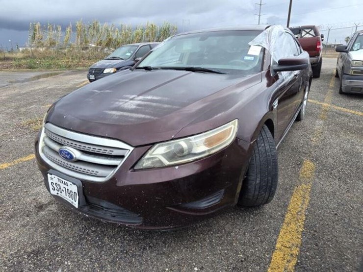 12-ford-4d-1fahp2ew2cg137501-s.t.-image-1