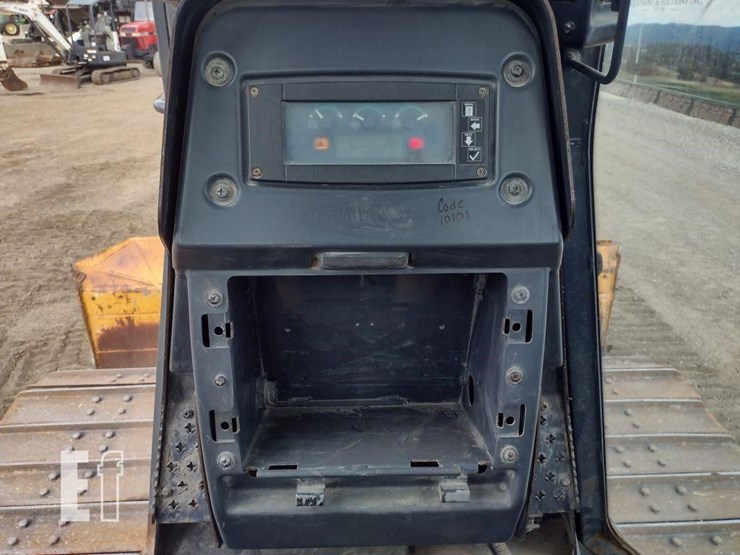 2015-deere-650k-lgp-image-7
