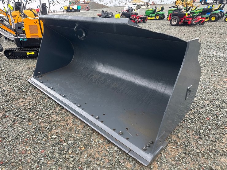 #5619-•-approx-120"-loader-bucket-image-4