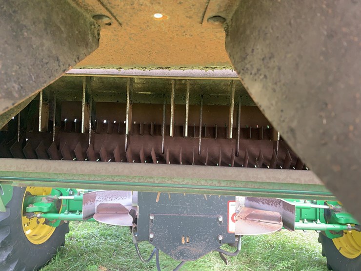 2000-john-deere-9550-image-23