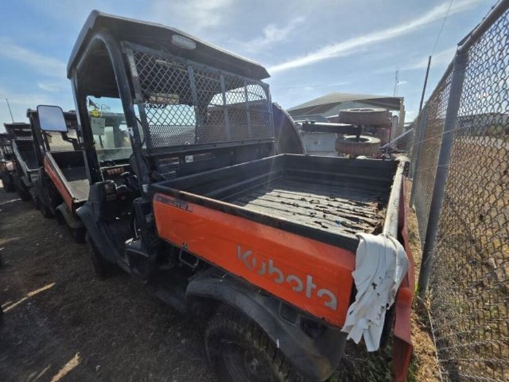 2022-kubota-rtv-x900-image-3