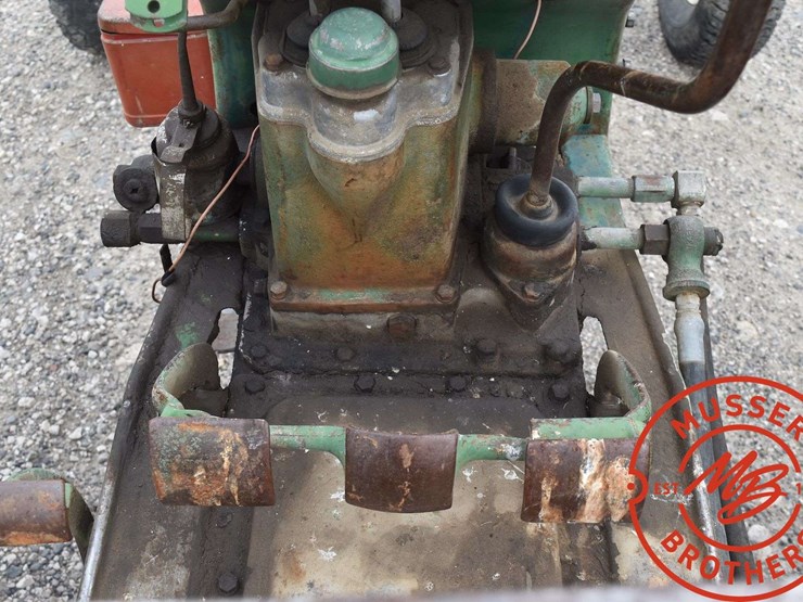 1957-oliver-77-row-crop-tractor-image-23