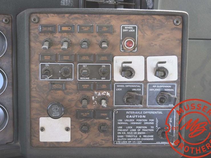1999-kenworth-t800b-image-37