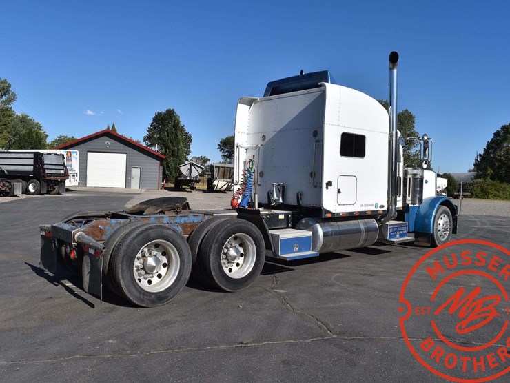 2005-peterbilt-379-image-9