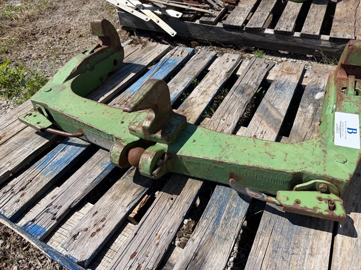 #2512-•-john-deere-three-point-quick-hitch-image-5