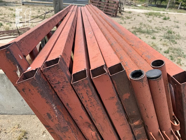 (11)-sturdi-feed-thru-fencing-panels-8265-1-image-4