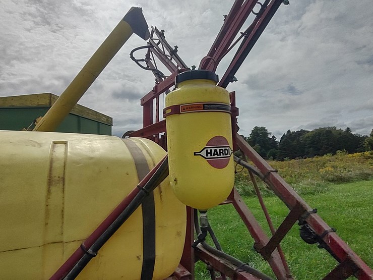 #2447-•-hardi-sprayer-image-13