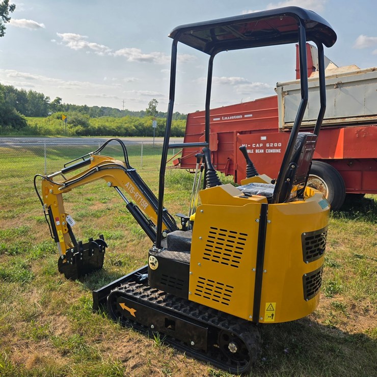 #2219 • (Edmore)ATS-RT15-Z mini excavator