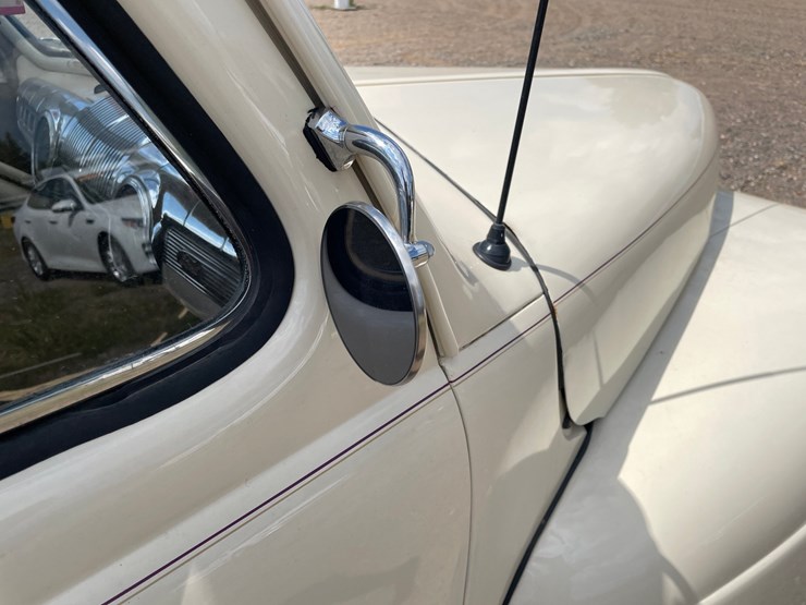 #9353-•-1946-ford-deluxe-sedan-(has-mn-title)-(princeton,-mn)-image-38