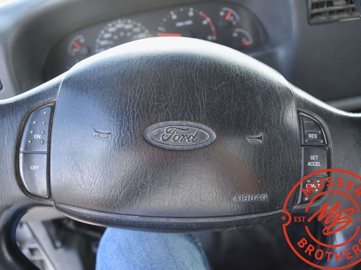2002-ford-f250-xlt-image-32
