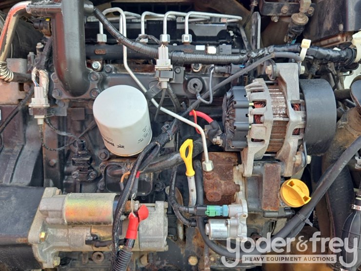 2016-bobcat-t590-image-41