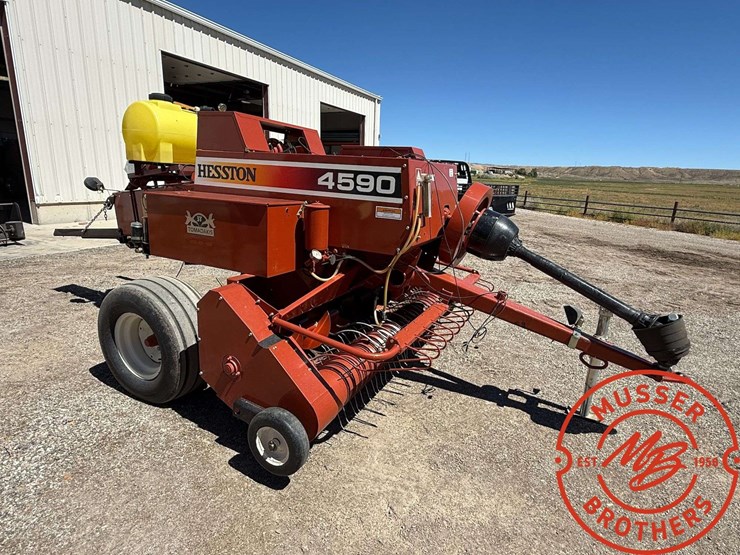 hesston-4590-image-1