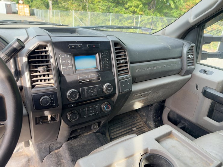 2018-ford-f450-xl-image-19