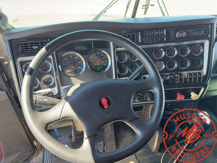 2009-kenworth-t800-image-43
