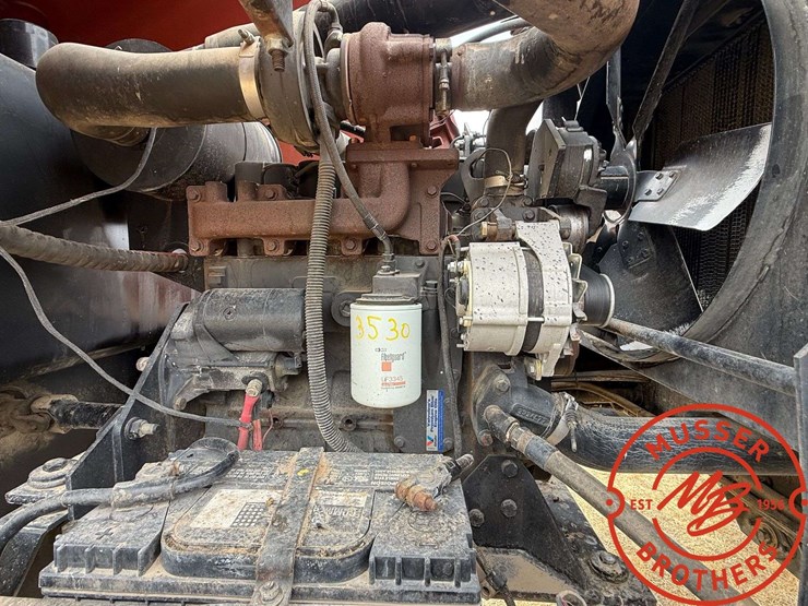 hesston-8450-image-12
