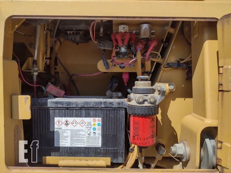 2003-caterpillar-d4g-xl-image-21