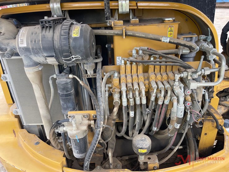 2018-cat-305.5e-2-cr-mini-excavator-image-18