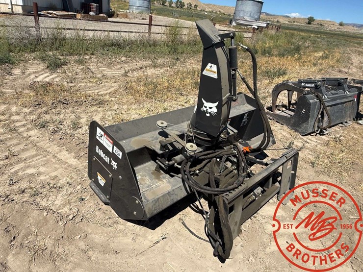 6'-bobcat-1812-snowblower-attachment-image-1