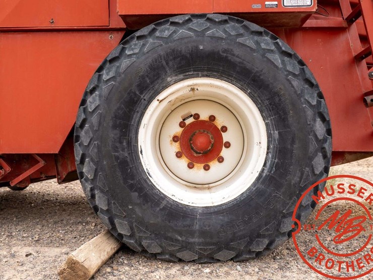 hesston-4910-image-14