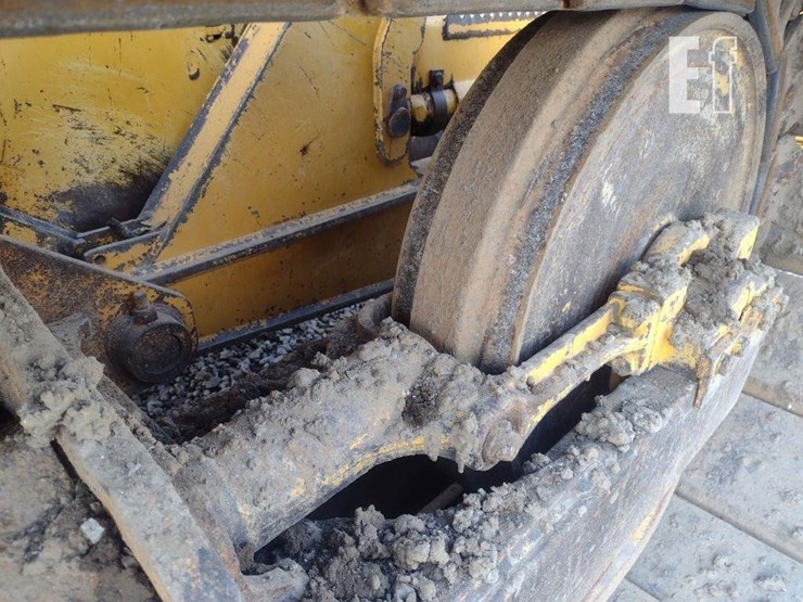 2001-deere-650h-image-27