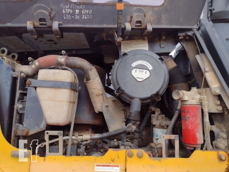 komatsu-d61ex-15e0-image-23
